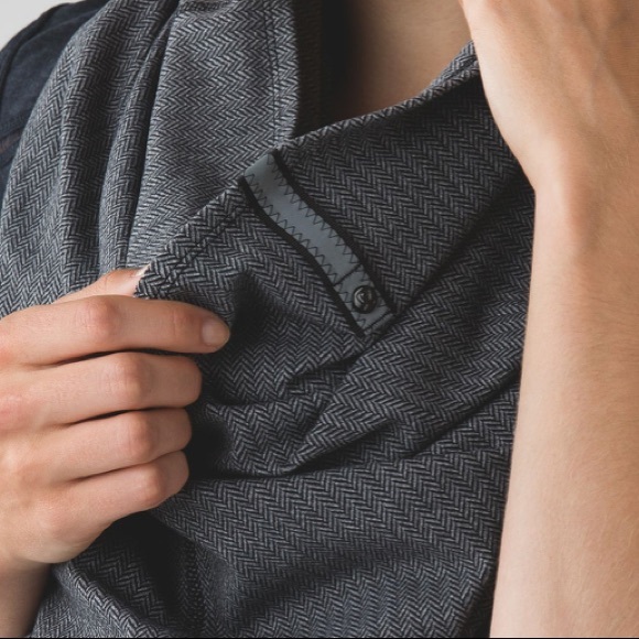 NEW • Lululemon • Vinyasa Scarf Herringbone Black - Picture 2 of 7